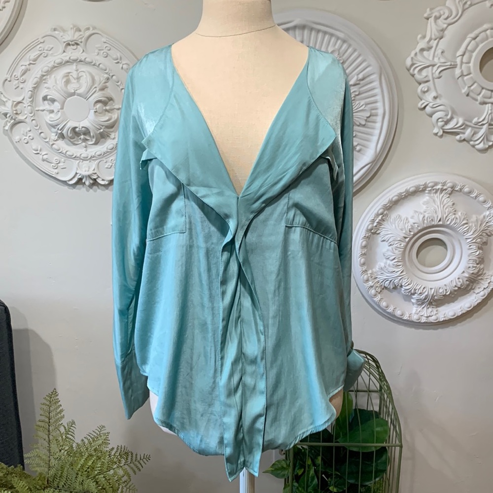 Silky-feel unique blouse
